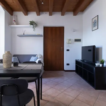 Guesthost - Cozy Flat *